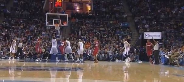 ΒΙΝΤΕΟ-Η αγκωνιά του Μπος στον διαιτητή