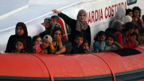 Ιταλία: Διέσωσαν 233 μετανάστες