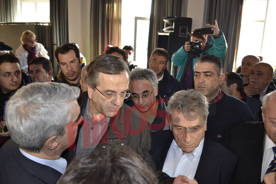 ΦΩΤΟ-Αυτοψία Σαμαρά στην Κεφαλονιά