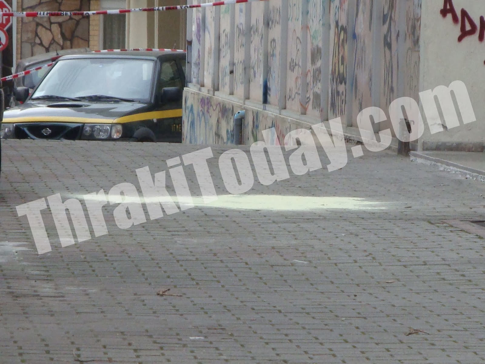 Επικίνδυνο χημικό σε πεζοδρόμιο