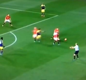 BINTEO-H “ύποπτη” αντίδραση διαιτητή