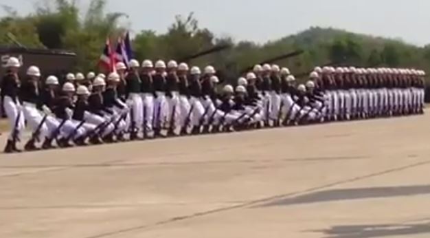 ΒΙΝΤΕΟ-Μοναδικός συγχρονισμός αγήματος