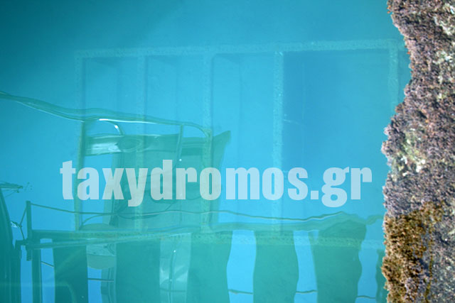 ΦΩΤΟ-«Υποβρύχιο εστιατόριο» στο Βόλο