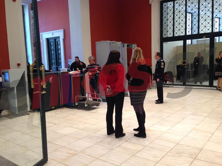 ΤΩΡΑ-Φωτογραφίες μέσα από το Ζάππειο