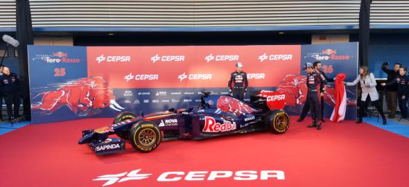 Παρουσιάστηκε η νέα STR9