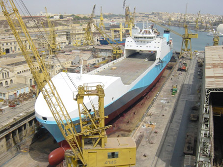 Θα έβγαζαν στο σφυρί… τα μισά Ναυπηγεία Σκαραμαγκά