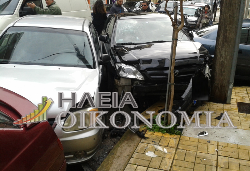 ΦΩΤΟ-Σφοδρή σύγκρουση στον Πύργο