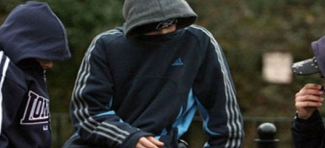 Κατηγορείται 16χρονος για ληστεία
