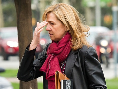 Τα σκάνδαλα “πριονίζουν” το θρόνο της Ισπανίας