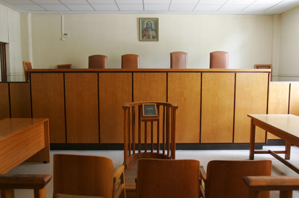 Άκυρη απόλυση εργαζομένου που δεν δέχθηκε μείωση αποδοχών