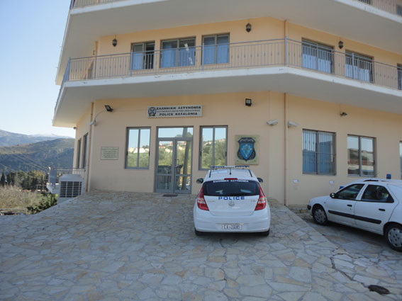 Κεφαλονιά:Μεταφέρουν κρατούμενους μετά τον σεισμό