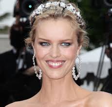 Λούζεται με βότκα η Χερτζίκοβα