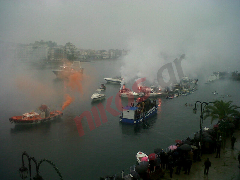 ΦΩΤΟ-Ο αγιασμός των υδάτων στην Χαλκίδα