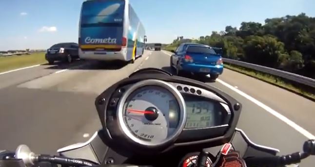 BINTEO-Kawasaki Z 750 vs Subaru WRX