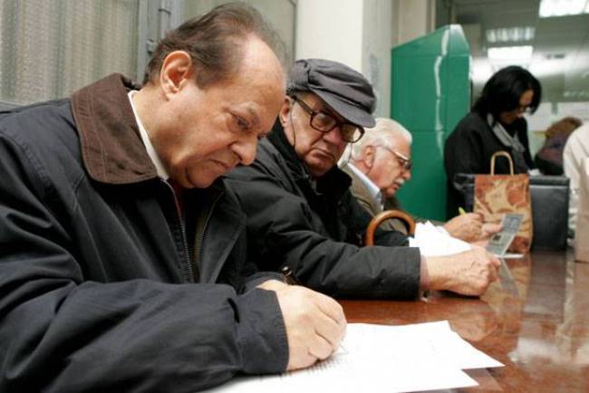 Έξοδος για 400.000 ασφαλισμένους πριν από τα 60