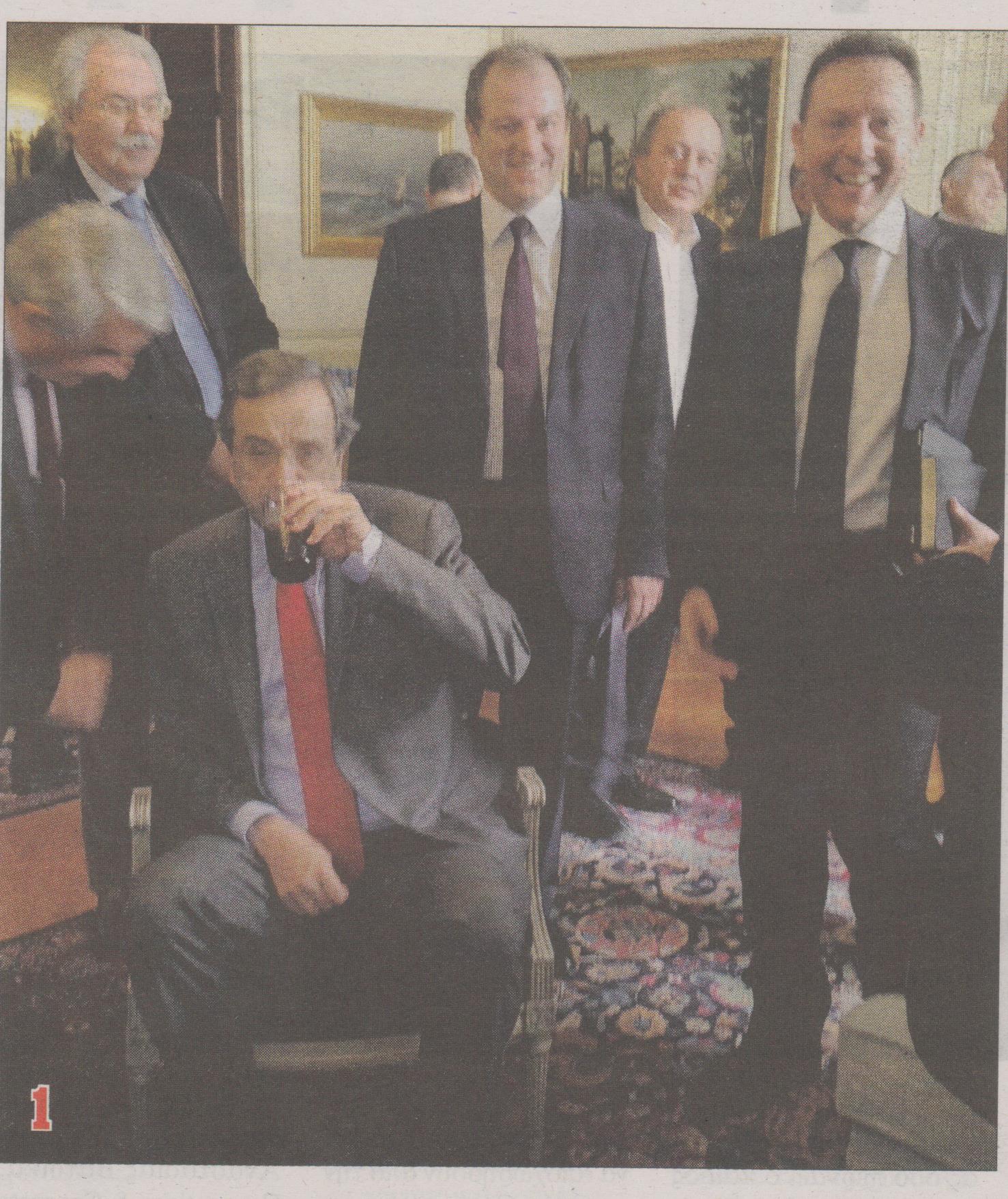 ΦΩΤΟ-Οι ευχές στον Αντώνη Σαμαρά