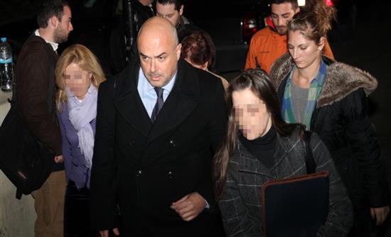 Στο εδώλιο η σύζυγος και ο αδελφός του Γ. Γιακουμάτου – Εξετάζουν και τον ίδιο