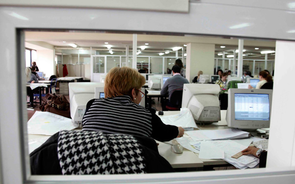 Εφάπαξ η μείωση των ασφαλιστικών εισφορών κατά 3,9%