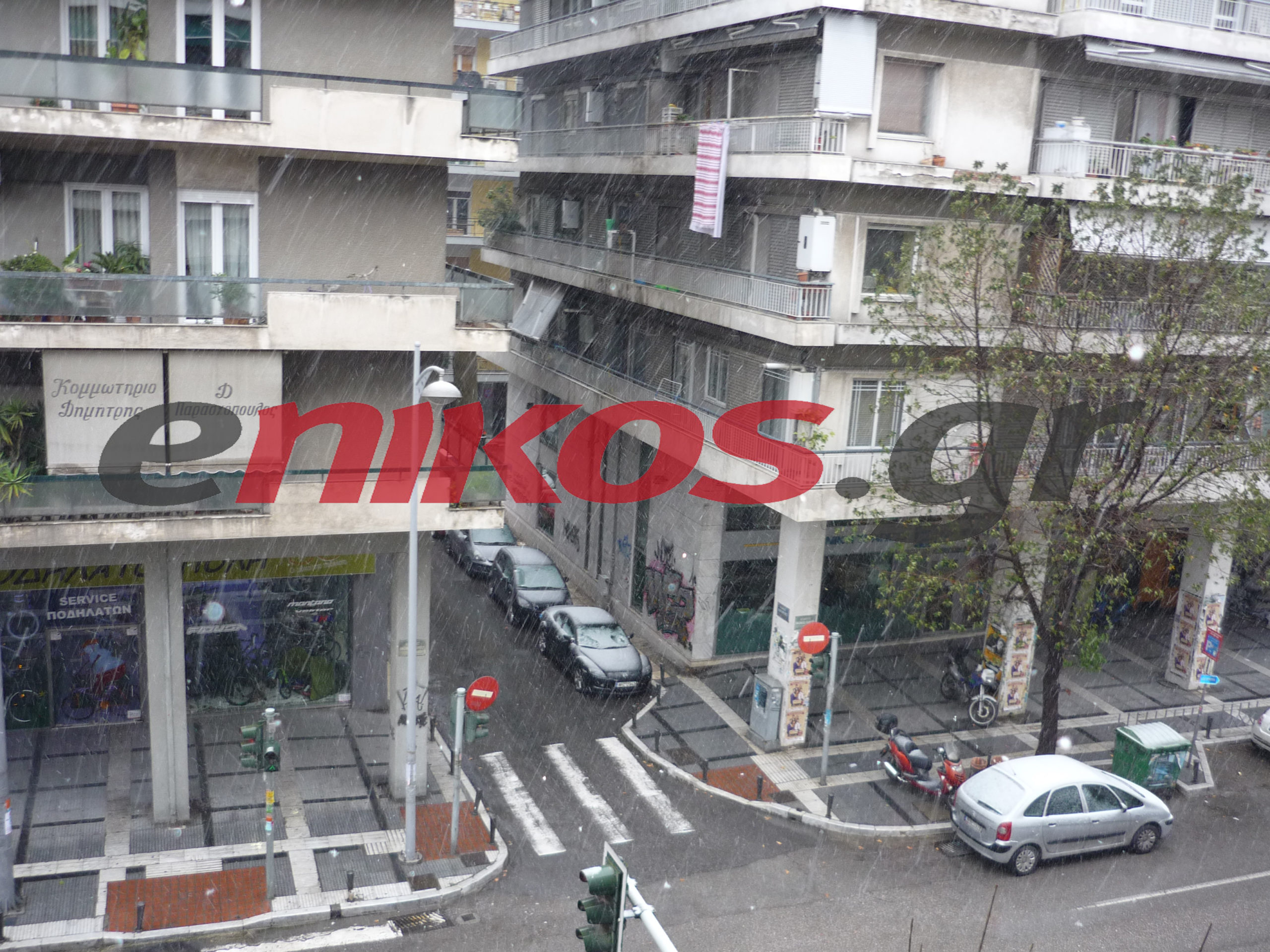 ΦΩΤΟ-Το χιονισμένο κέντρο της Θεσσαλονίκης