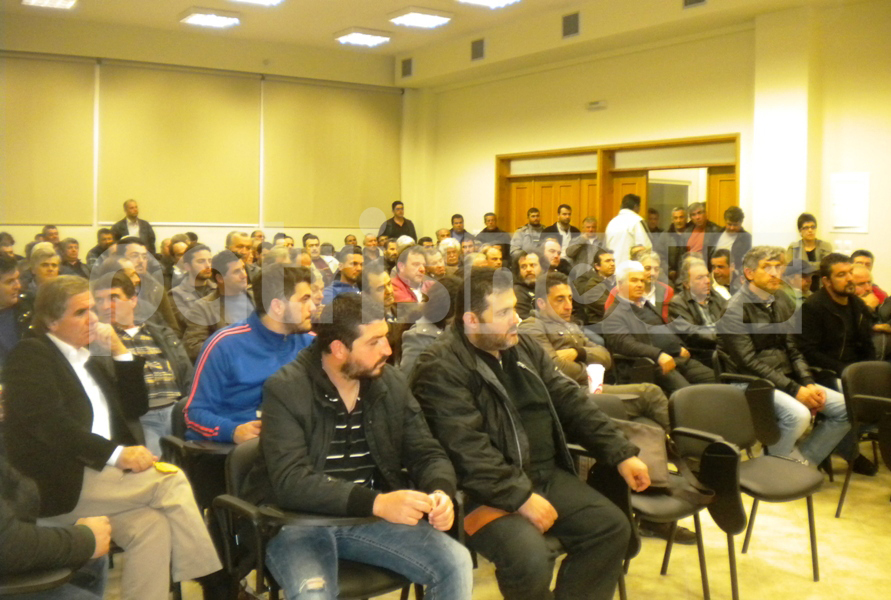 Βγαίνουν τα τρακτέρ στους δρόμους