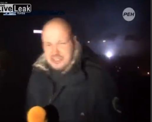 ΒΙΝΤΕΟ-Ρώσος ρεπόρτερ τραυματίζεται live στο Κίεβο