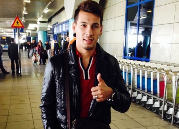 ΦΩΤΟ-Έφτασε ο Πέρες και υπογράφει