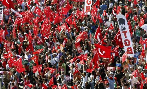 Τουρκία: Διαδηλώσεις κατά του Ερντογάν