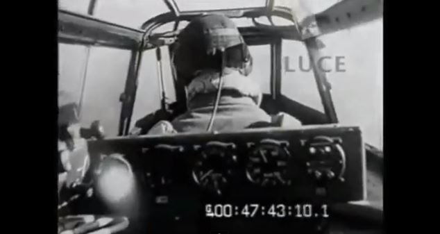 Βίντεο-Ο Βομβαρδισμός του Πειραιά.Σπάνιο υλικό