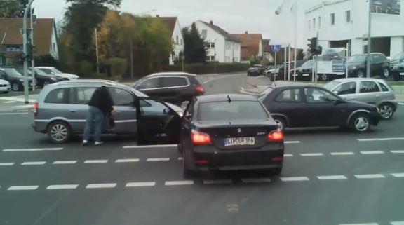 BINTEO-Kαλά να πάθει