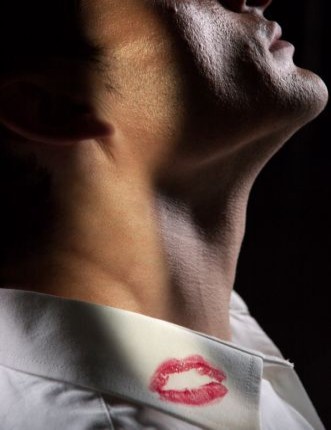 Τα 20 σημάδια της απιστίας