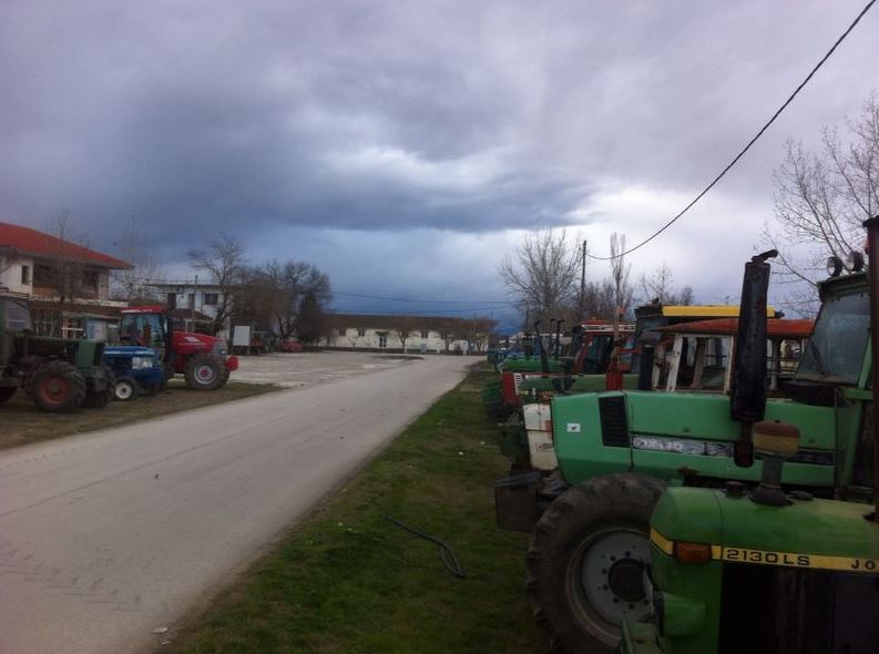 Κίνηση 32 «γαλάζιων» βουλευτών υπέρ των αγροτών