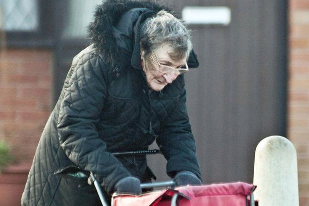 Η 76χρονη που ρήμαζε τα καταστήματα