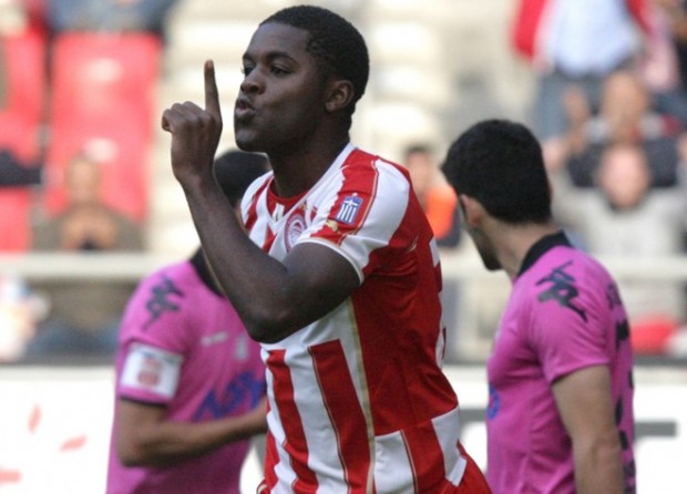 «Ο Βενγκέρ πουλά τον Κάμπελ στον Ολυμπιακό»