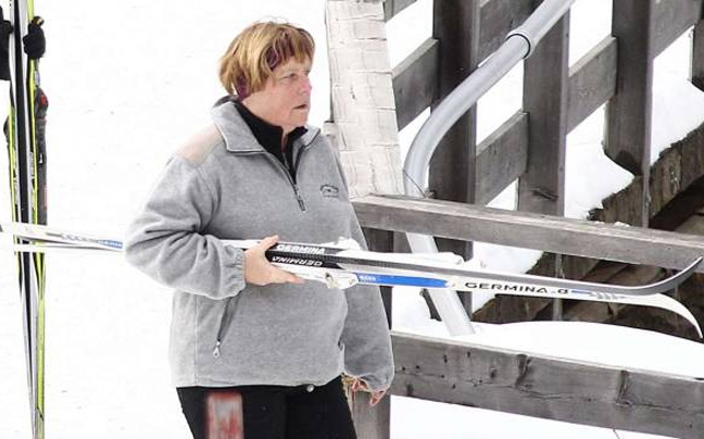 Με κάταγμα η Μέρκελ