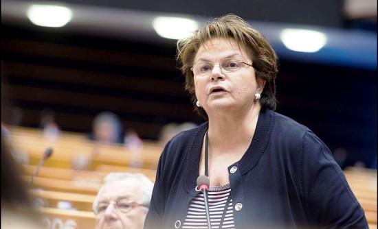 Παρέμβαση Νίκης Τζαβέλλα στον Σαμαρά