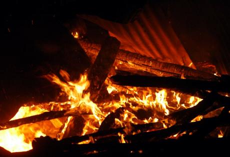 Τραγωδία τα ξημερώματα-Κάηκε γυναίκα στην Πάτρα