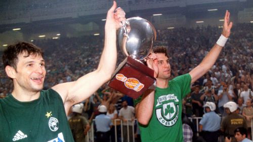 ΦΩΤΟ-ΠΑΟ και Αρμάνι βράβευσαν τον Νάντο Τζεντίλε