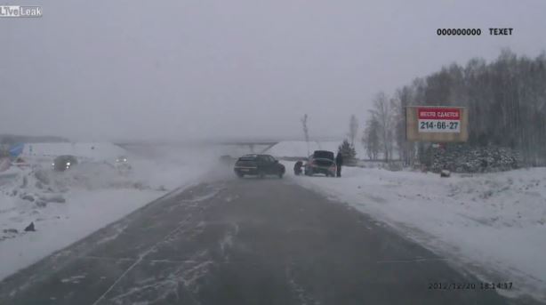 ΒΙΝΤΕΟ-Επικίνδυνη αλλαγή ελαστικού