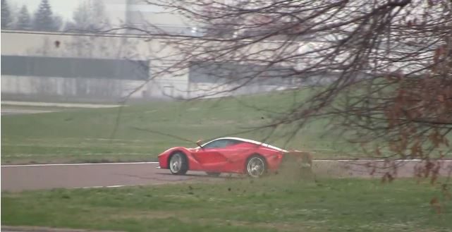 ΒΙΝΤΕΟ-Η LaFerrari «τιμώρησε» τον Κίμι
