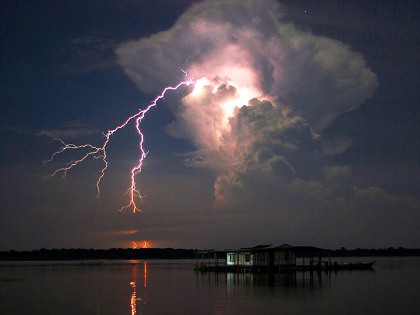 Η «αιώνια καταιγίδα» της Μαρακαΐμπο