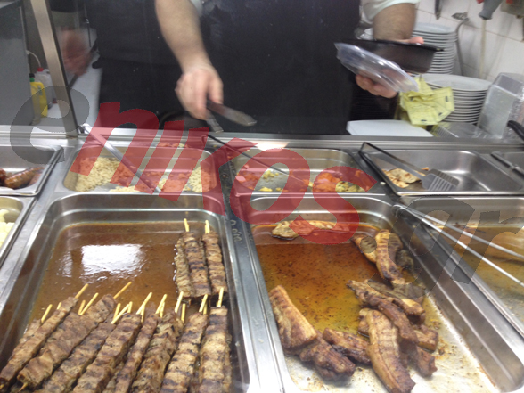 ΦΩΤΟ-Το “τσίκνισαν” στη βουλή