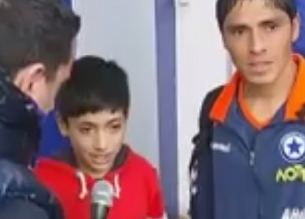 ΒΙΝΤΕΟ-Ο… μεταφραστής γιος του Ούμπιντες