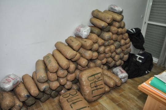 Προσπάθησαν να «περάσουν» 800 κιλά χασίς