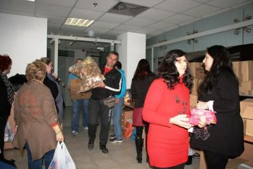 Τρόφιμα στους Κεφαλονίτες από τους δημότες Περιστερίου