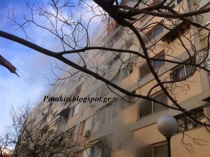 ΦΩΤΟ-Υπό έλεγχο η πυρκαγιά στο Περιστέρι