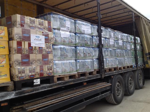 Μοίρασαν 7,5 τόνους τροφίμων