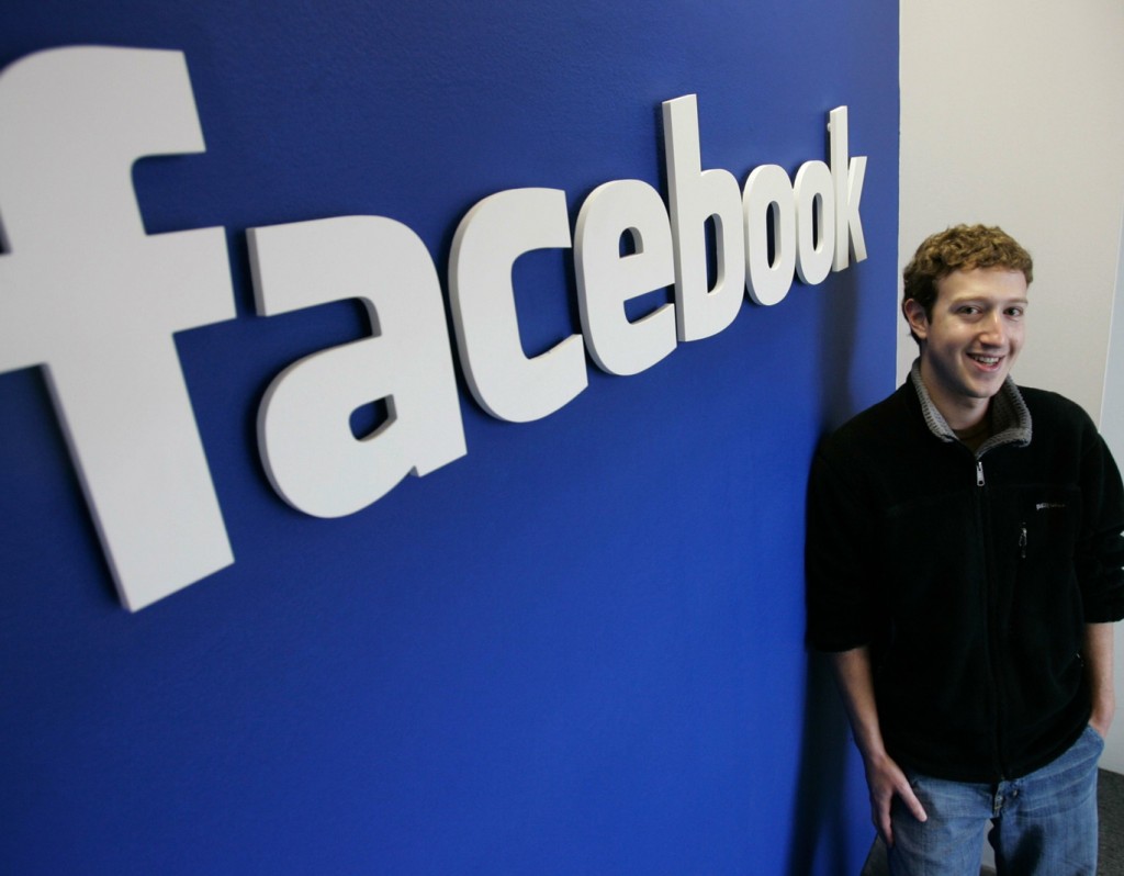 Ο Zuckerberg πλούτισε και προτείνει δωρεάν Internet