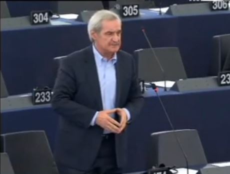 Ο Όλι Ρεν απαντά στον Χουντή για την εφαρμογή του Μνημονίου