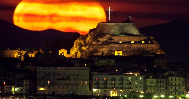 ΒΙΝΤΕΟ-Μια παρέα αστεριών στην Κέρκυρα