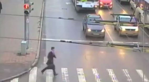 ΒΙΝΤΕΟ-«Φλερτάροντας» με τον θάνατο